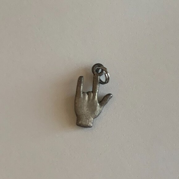 'I Love You' Sign Charm - Picture 3 of 4